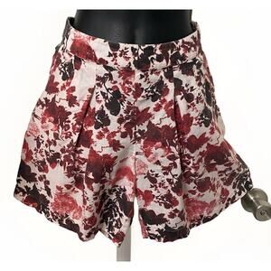 Peruvian Connection Women 8 floral printed Pleat Shorts Preppy Old Money Luxury